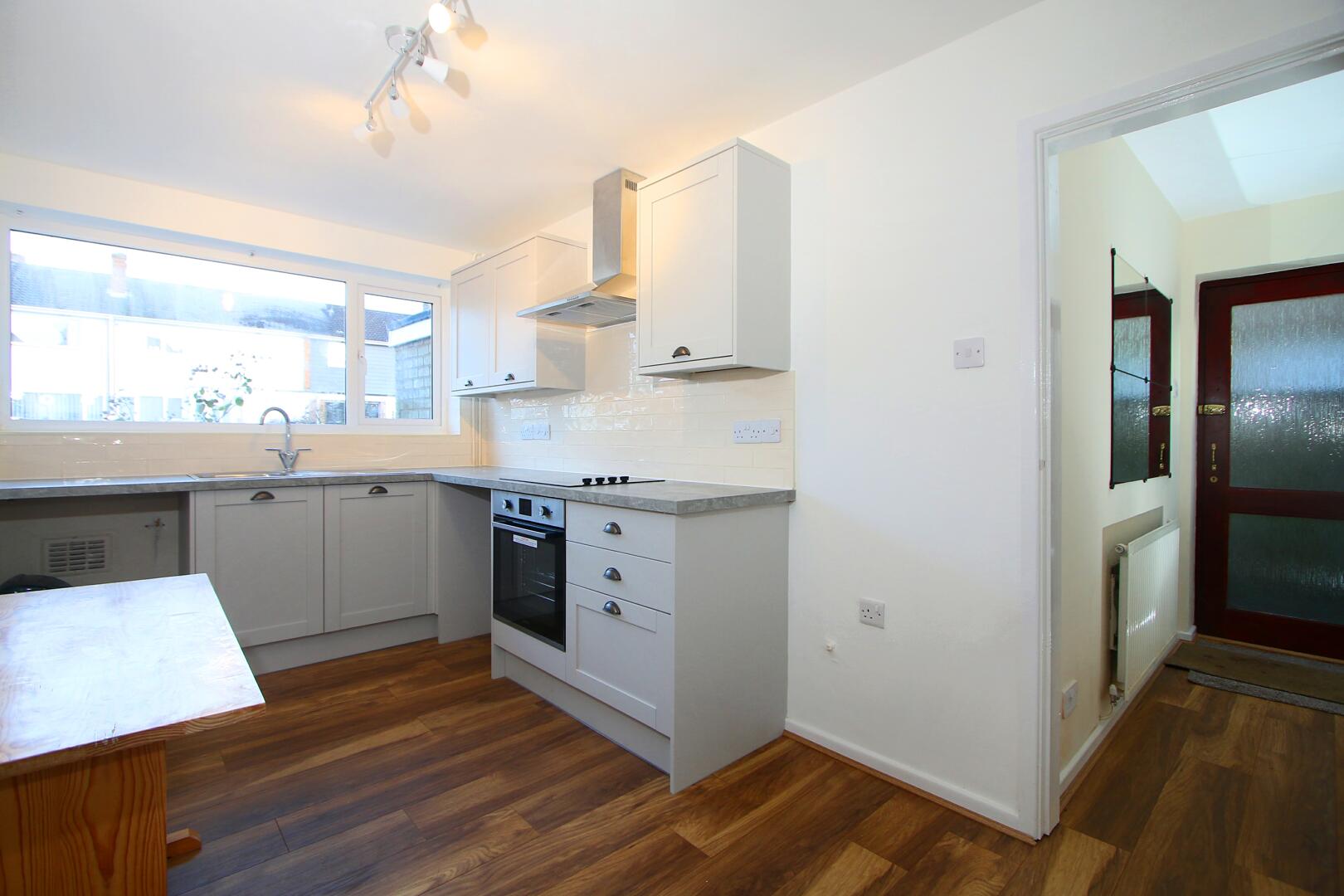 3 bed property in Long Compton Drive, Stourbridge